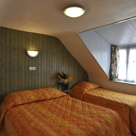 Hotel De La Grotte 2*
