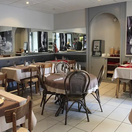 Hotel De La Grotte 2*