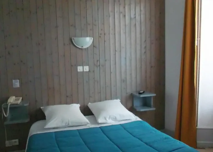 Hotel De La Grotte Aix-les-Bains