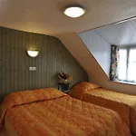 Hotel De La Grotte 2*