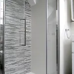 De La Grotte エクスレバン